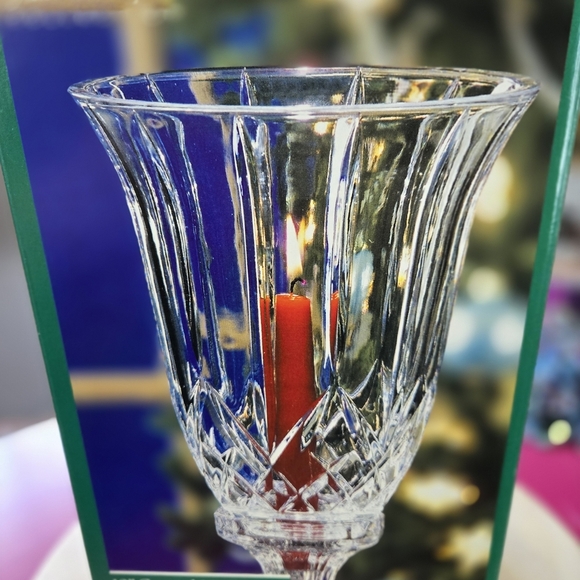 12" Crystal Hurricane with Red Accent - Picture 5 of 6